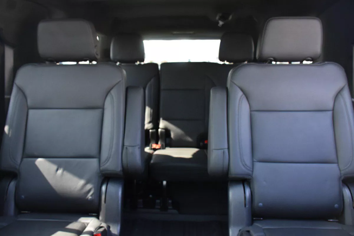 CHEVROLET SUBURBAN LT 6 SEATS 2022 | WHITE-15-15