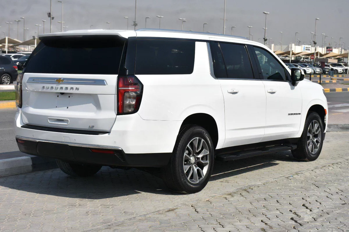 CHEVROLET SUBURBAN LT 6 SEATS 2022 | WHITE-10-10