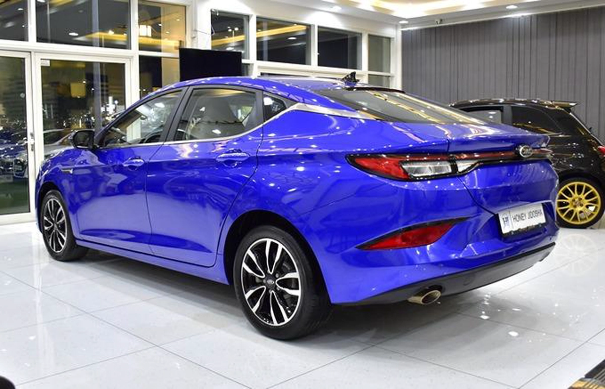 JAC J7 ( 2023 Model ) in Blue Color GCC Specs