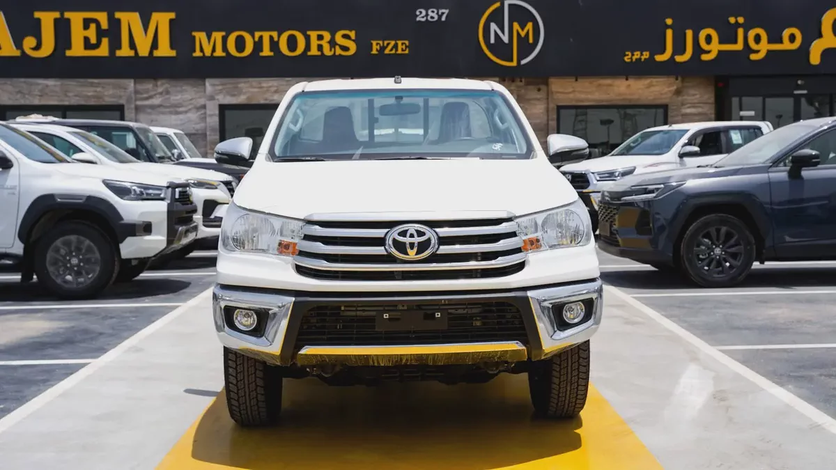 2026 Toyota Hilux Single Cab DLX - GCC Specs - Brand New!