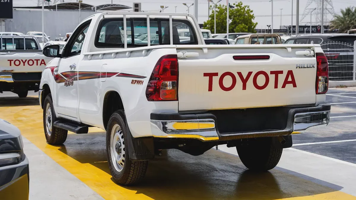 2026 Toyota Hilux Single Cab DLX - GCC Specs - Brand New!-6-6