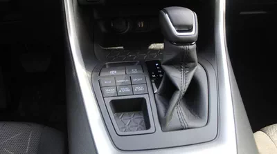 Toyota RAV4 LE RAV4 2.0L 2025-7