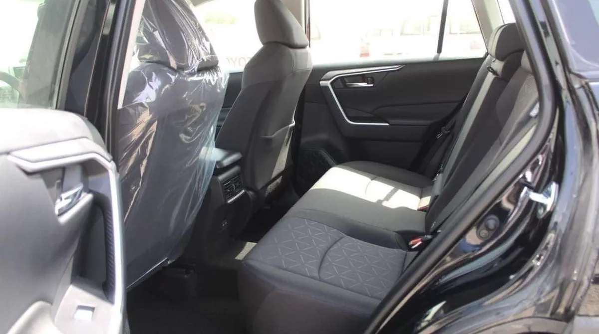 Toyota RAV4 LE RAV4 2.0L 2025-16-0