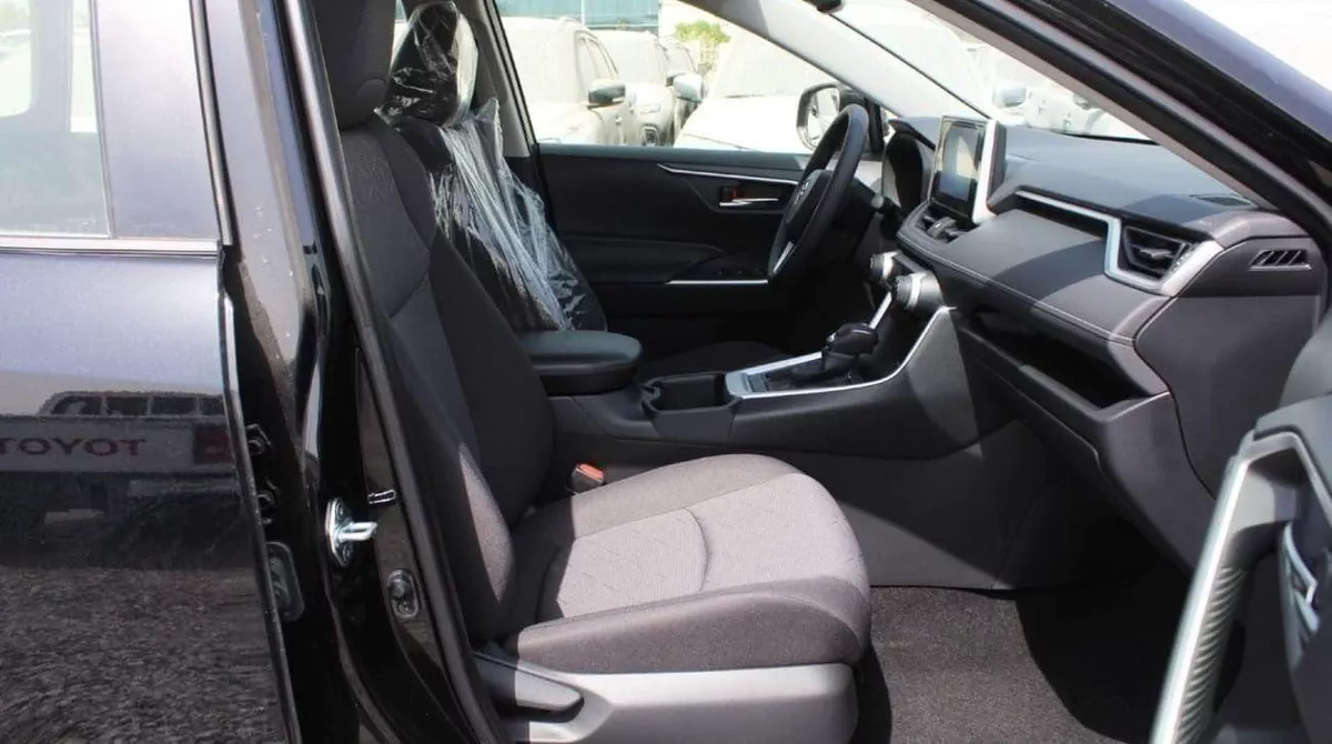 Toyota RAV4 LE RAV4 2.0L 2025-18-0