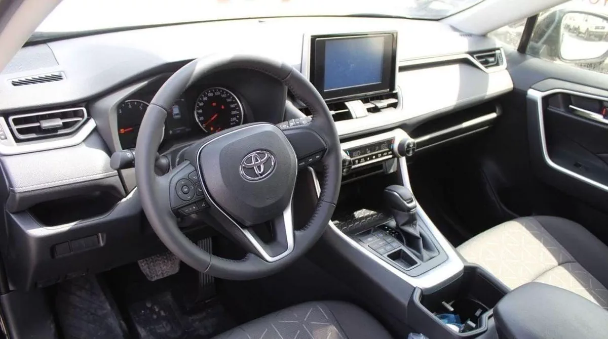 Toyota RAV4 LE RAV4 2.0L 2025-8-0