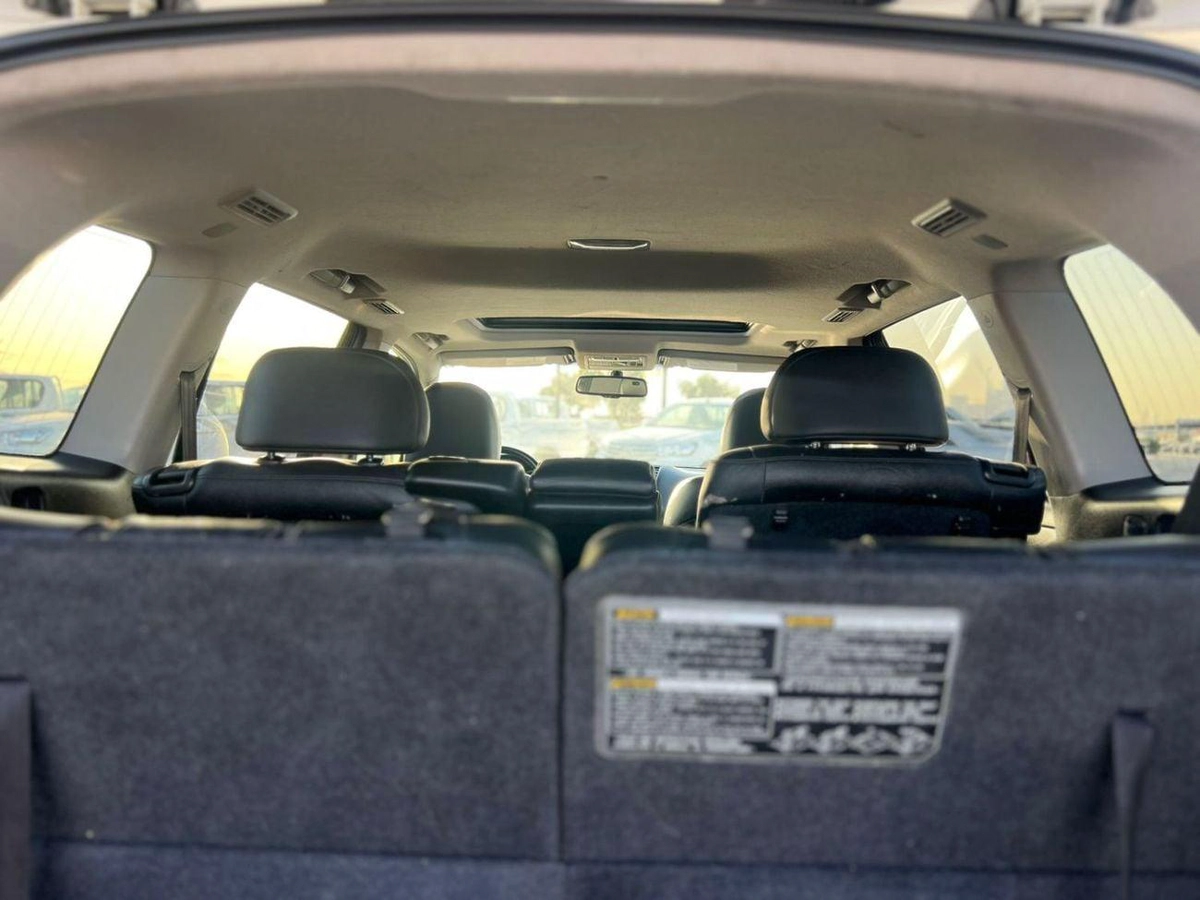 Toyota Highlander  2013 Toyota Highlander Hybrid 3.5L V6 - Rear Camera Leather Seat - Sunroof-23-0