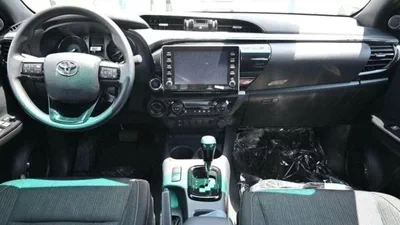 Toyota Hilux SGLX HILUX SR5 4.0L V6 PETROL 2025 0KM-4