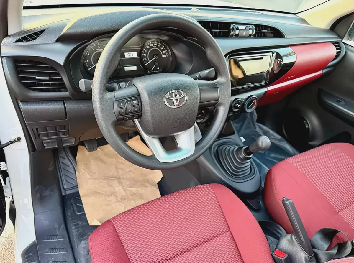 2026 Toyota Hilux Single Cab Base | GCC Specs | Excellent Condition-9-9