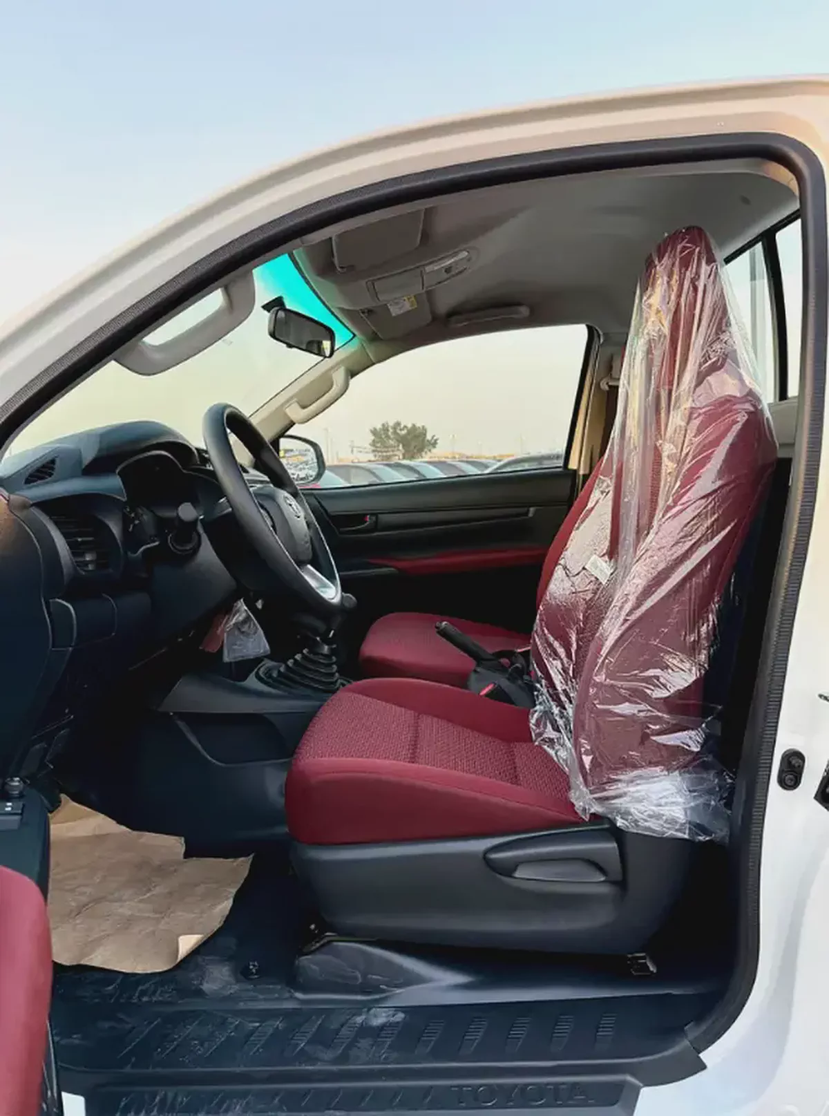 2026 Toyota Hilux Single Cab Base | GCC Specs | Excellent Condition-15-15