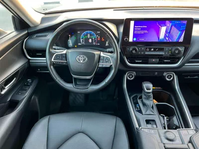 Toyota Grand Highlander  2024 Toyota Grand Highlander 2.4L V4 Turbo - AWD 4x4 Full Option With Dual Radar - Trunk Auto - Low-14