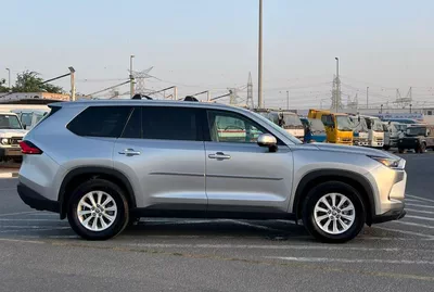 Toyota Grand Highlander  2024 Toyota Grand Highlander 2.4L V4 Turbo - AWD 4x4 Full Option With Dual Radar - Trunk Auto - Low-16