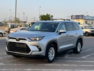 Toyota Grand Highlander  2024 Toyota Grand Highlander 2.4L V4 Turbo - AWD 4x4 Full Option With Dual Radar - Trunk Auto - Low-2