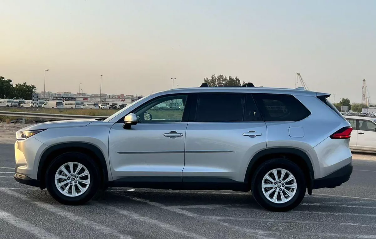Toyota Grand Highlander  2024 Toyota Grand Highlander 2.4L V4 Turbo - AWD 4x4 Full Option With Dual Radar - Trunk Auto - Low-15-0