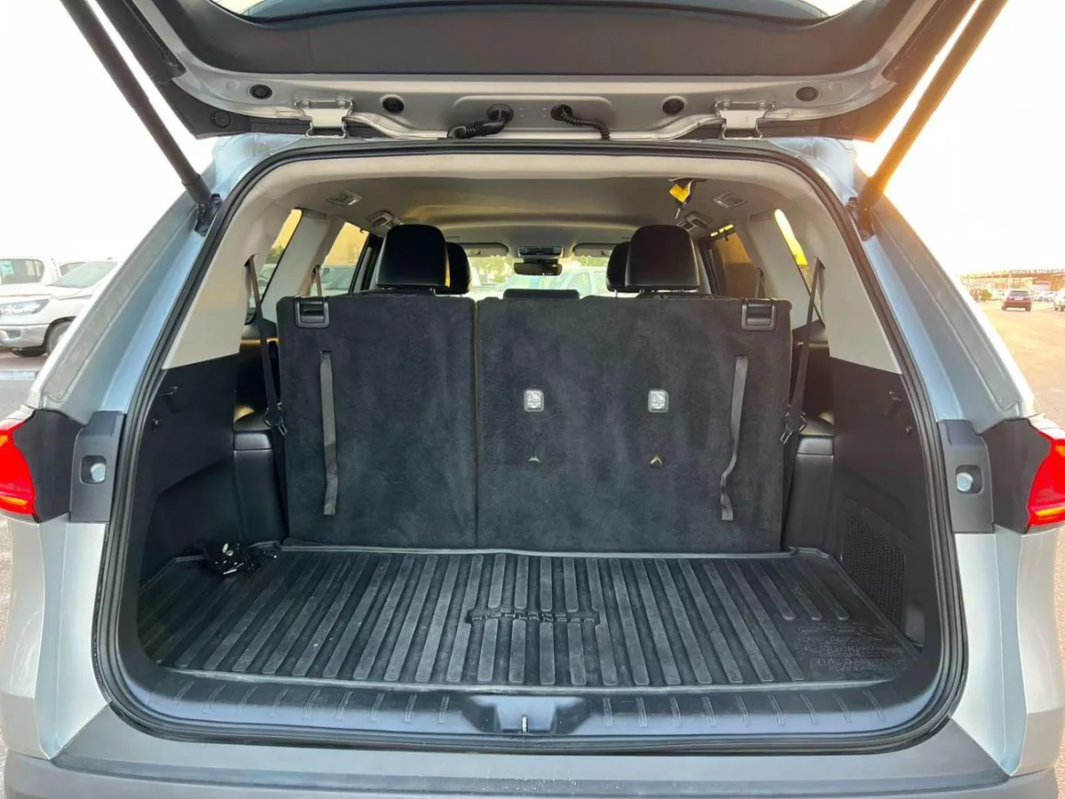 Toyota Grand Highlander  2024 Toyota Grand Highlander 2.4L V4 Turbo - AWD 4x4 Full Option With Dual Radar - Trunk Auto - Low-19-0