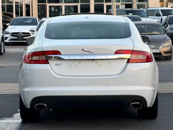 چاكوار XF موديل 2011 خليجى فل اوبشن بحاله ممتازه