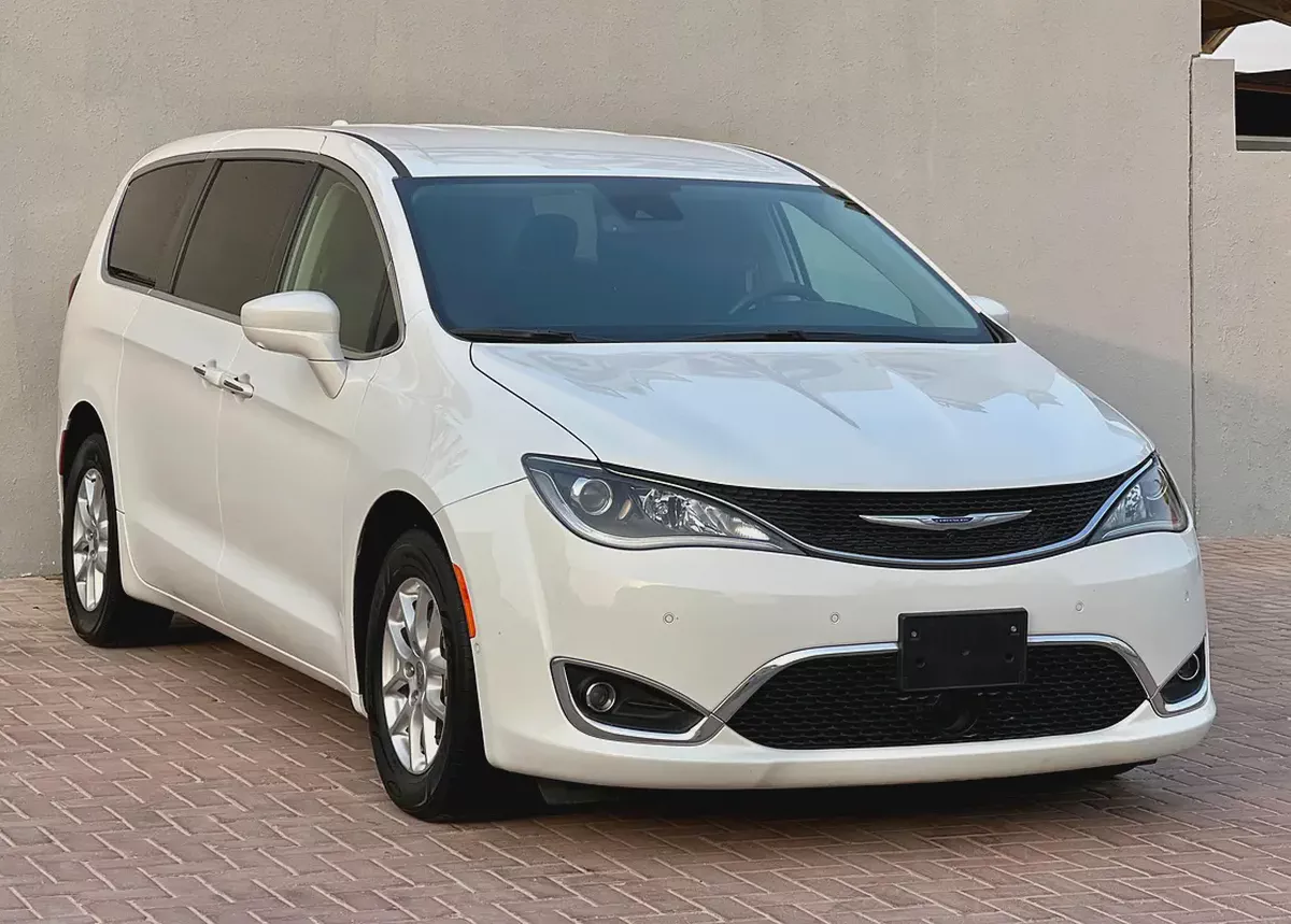 2020 Chrysler Pacifica - American Specs - Excellent Condition-1-1