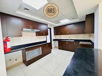 HUGE SIZE 2BHK || NEAR TO METRO || ALL AMENITIES || PARKING-1