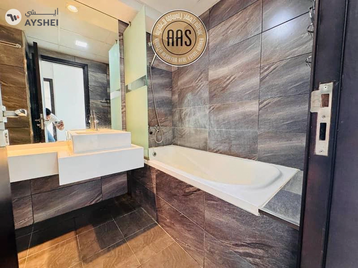 HUGE SIZE 2BHK || NEAR TO METRO || ALL AMENITIES || PARKING-14-14