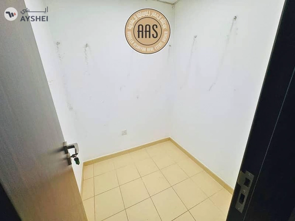 HUGE SIZE 2BHK || NEAR TO METRO || ALL AMENITIES || PARKING