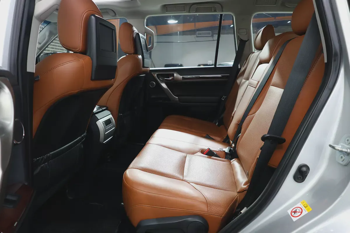 Lexus GX 460 2015  - GCC Specs -295000KM-EXCELLENT CONDITION-16-16