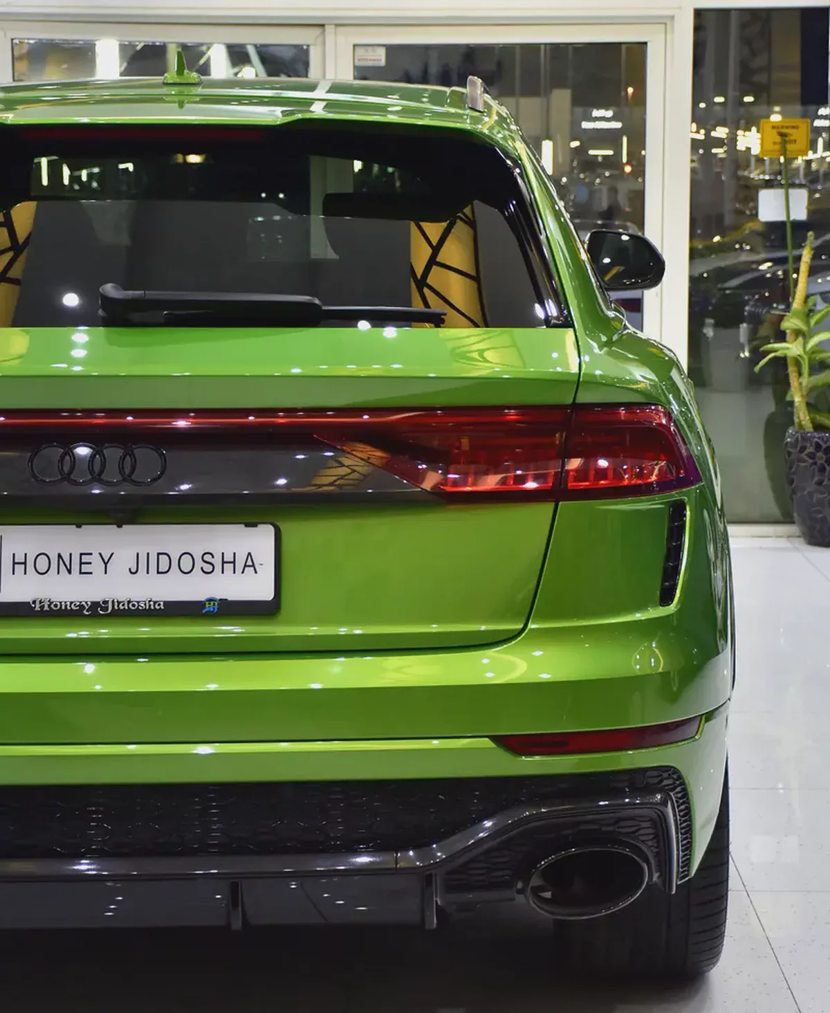 AED 4,109 EMi for 5Yrs | Audi RS Q8 ( 2022 Model ) in Green Color European Specs-8-8