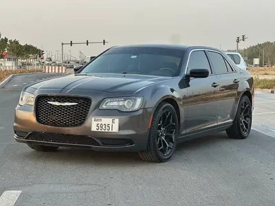كرايسلر 300 مواصفات أمريكية بحالة جيدة-3