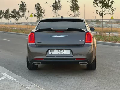 كرايسلر 300 مواصفات أمريكية بحالة جيدة-4