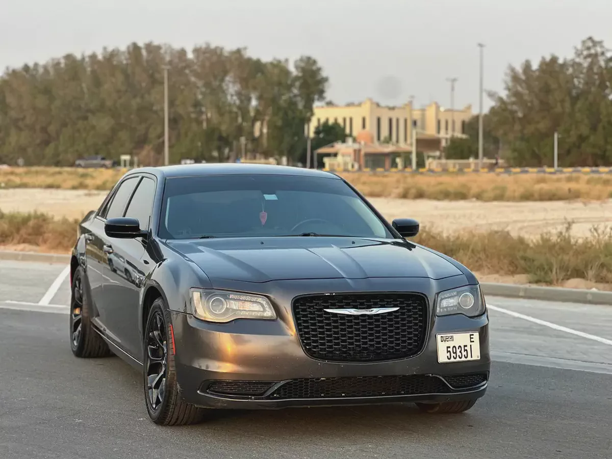 كرايسلر 300 مواصفات أمريكية بحالة جيدة-2-2