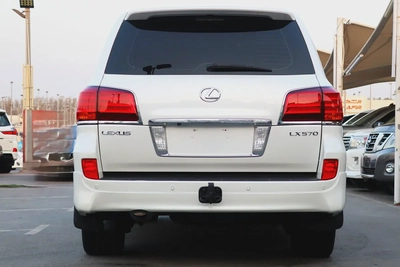 Lexus LX 570 Base 2011 | GCC Specs | Excellent Condition-4