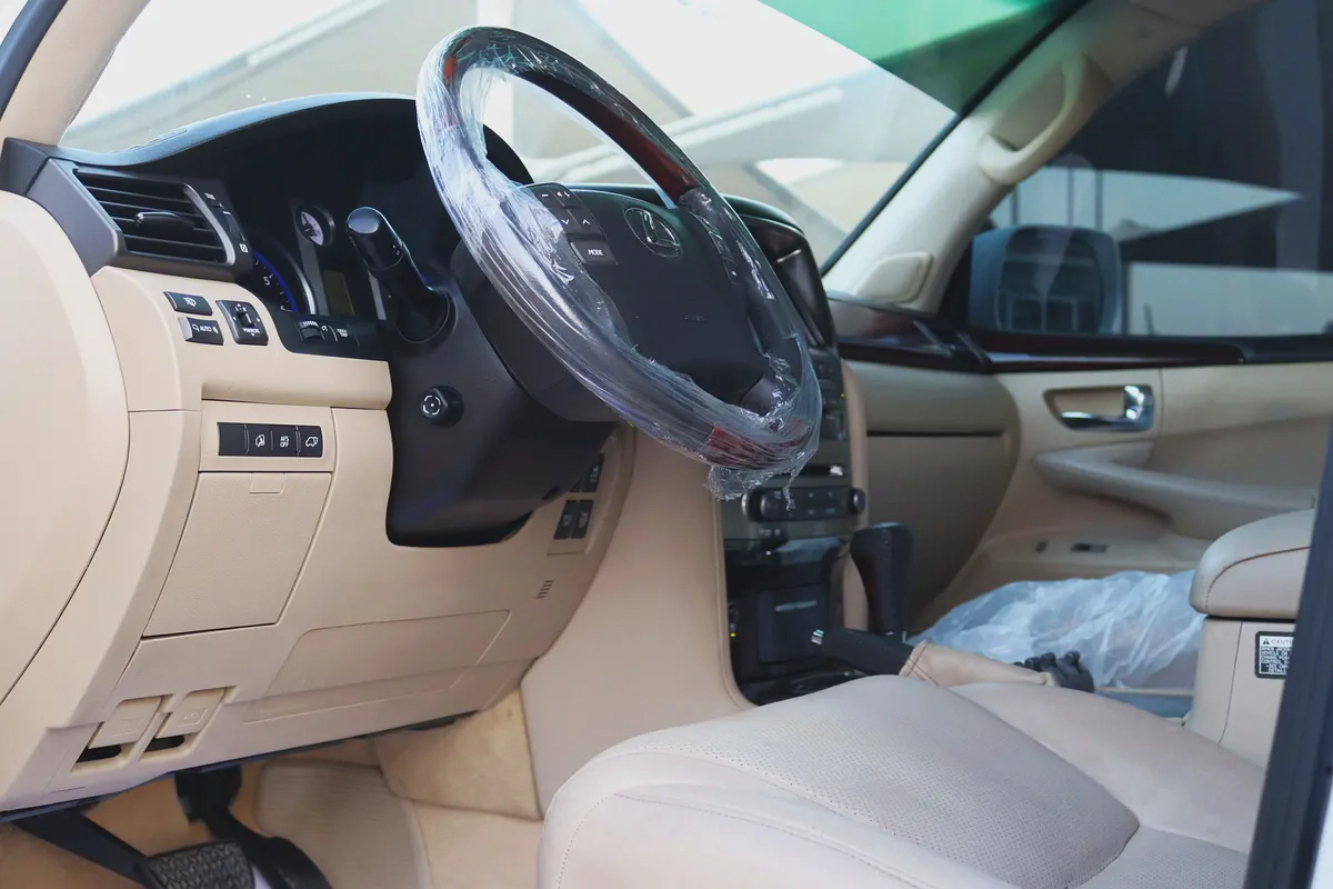 Lexus LX 570 Base 2011 | GCC Specs | Excellent Condition-12-12