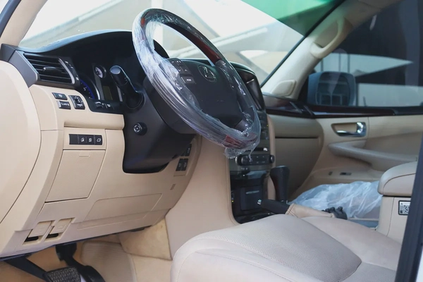 Lexus LX 570 Base 2011 | GCC Specs | Excellent Condition