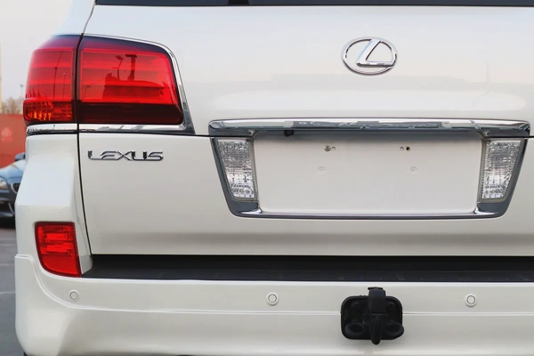 Lexus LX 570 Base 2011 | GCC Specs | Excellent Condition