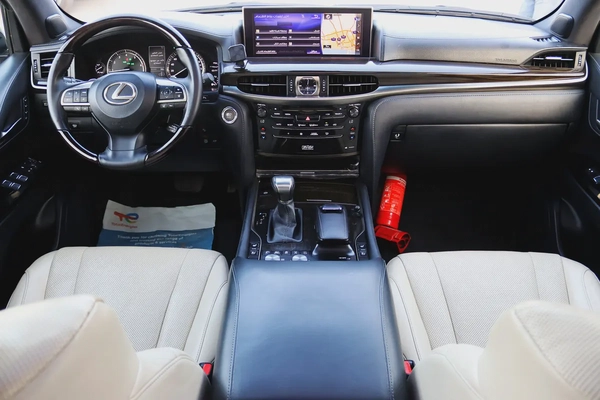 Lexus LX 570 Sport 2017 | GCC Specs | Pristine Condition