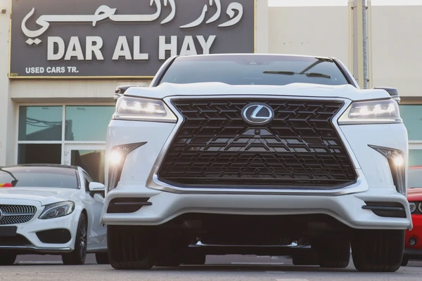 Lexus LX 570 Sport 2017 | GCC Specs | Pristine Condition