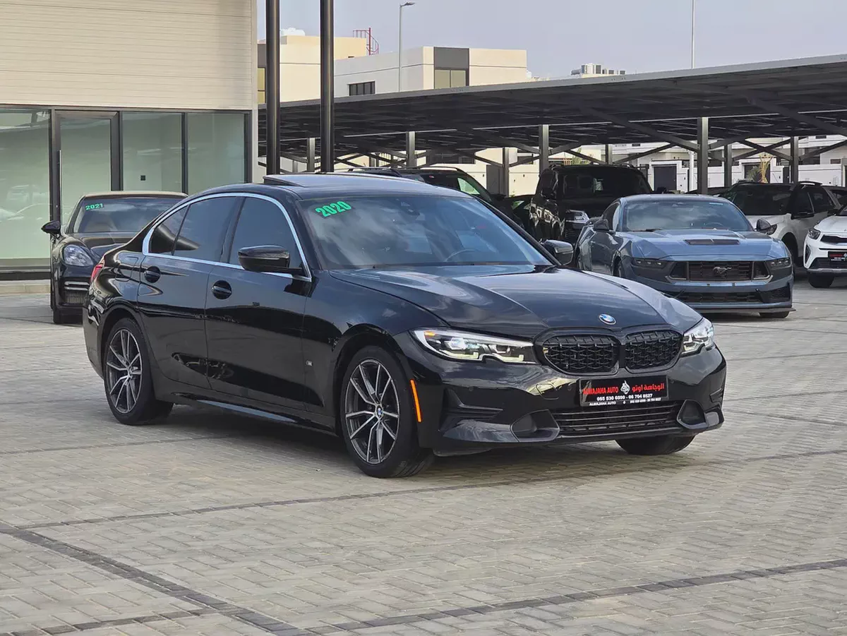 BMW 3-Series 330i 2020 - American Specs - GCC Stock