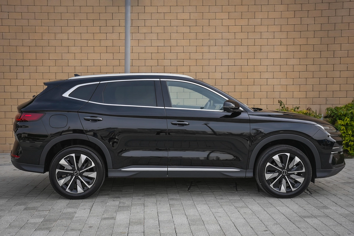 BYD Song Plus DM-i 112KM Premium-3-3