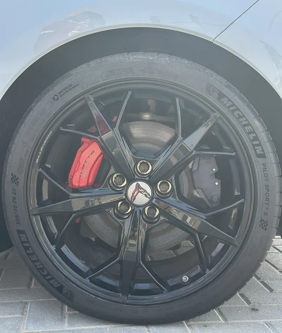 Accident-Free Chevrolet Corvette Stingray C8 | 2LT | 6.2L V8 | Arctic White / Black-14-14