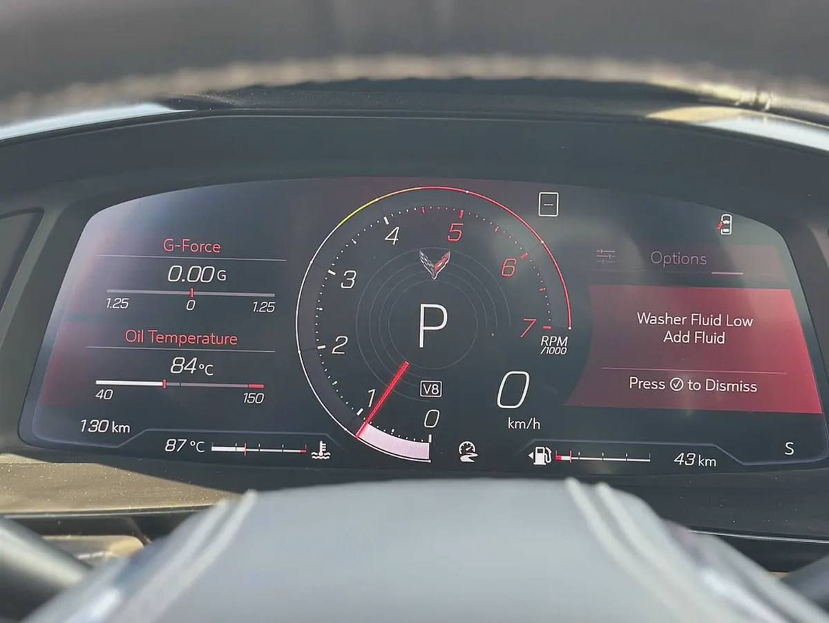 Accident-Free Chevrolet Corvette Stingray C8 | 2LT | 6.2L V8 | Arctic White / Black-8-8