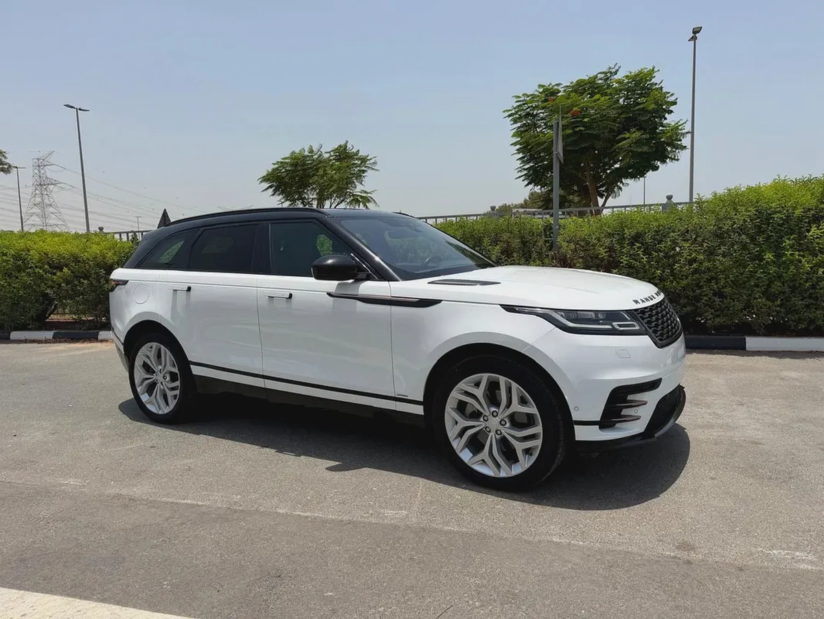 2020 Land Rover Range Rover Velar R-Dynamic SE - GCC Specs - Pristine Condition-2-2