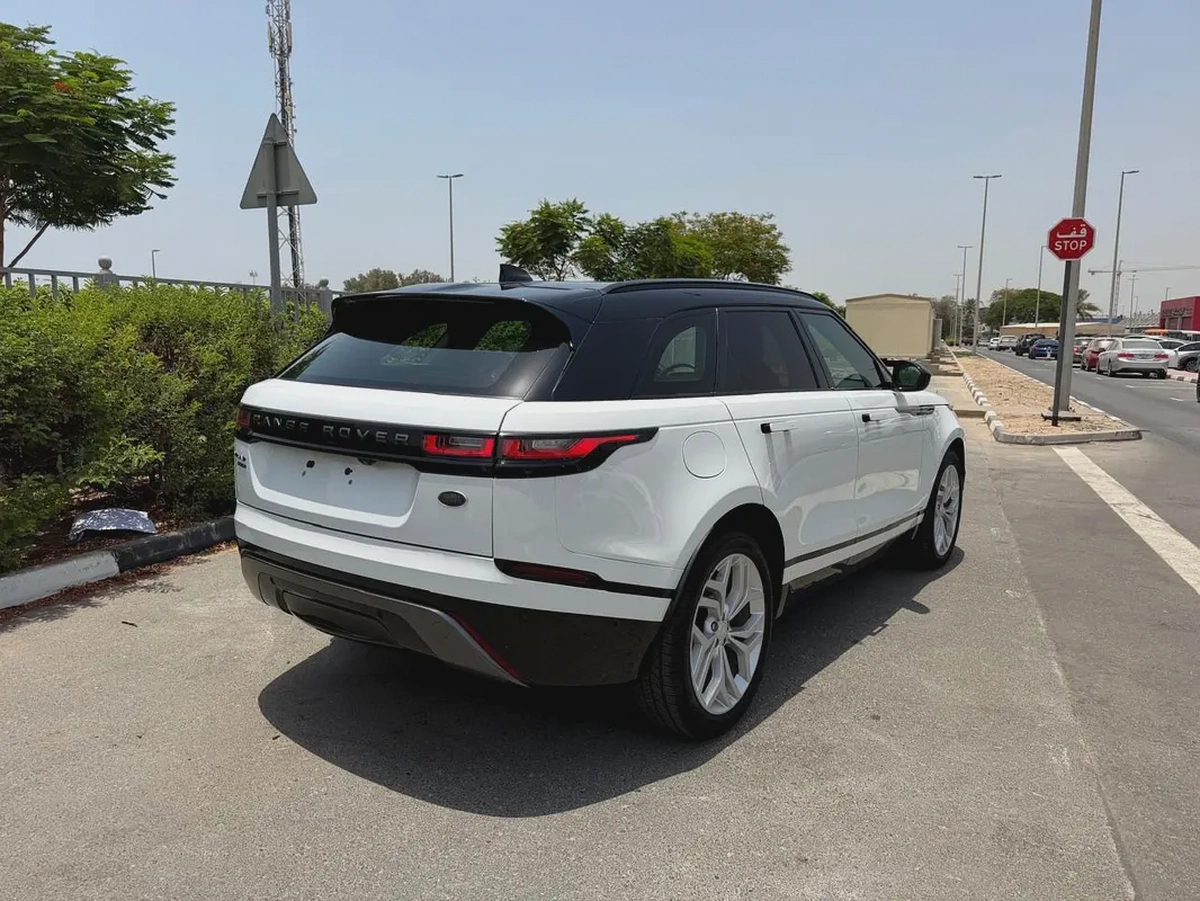 2020 Land Rover Range Rover Velar R-Dynamic SE - GCC Specs - Pristine Condition-4-4