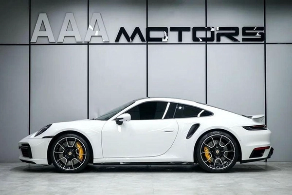 Porsche 911 Turbo 3.8L (580 HP) Coupe | GCC Specs | Full Option | Dealer Warranty Until 2027 | No Accident / No