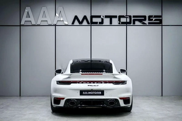 Porsche 911 Turbo 3.8L (580 HP) Coupe | GCC Specs | Full Option | Dealer Warranty Until 2027 | No Accident / No