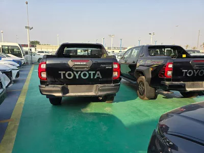 TOYOTA HILUX ADVENTURE DIESEL 2026 | BLACK EXTERIOR-4