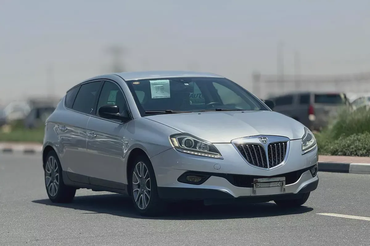 LANCIA DELTA | 2010 | 1.6 Liter | SILVER | CLEAN CAR FRESH JAPAN IMPORT-3-3