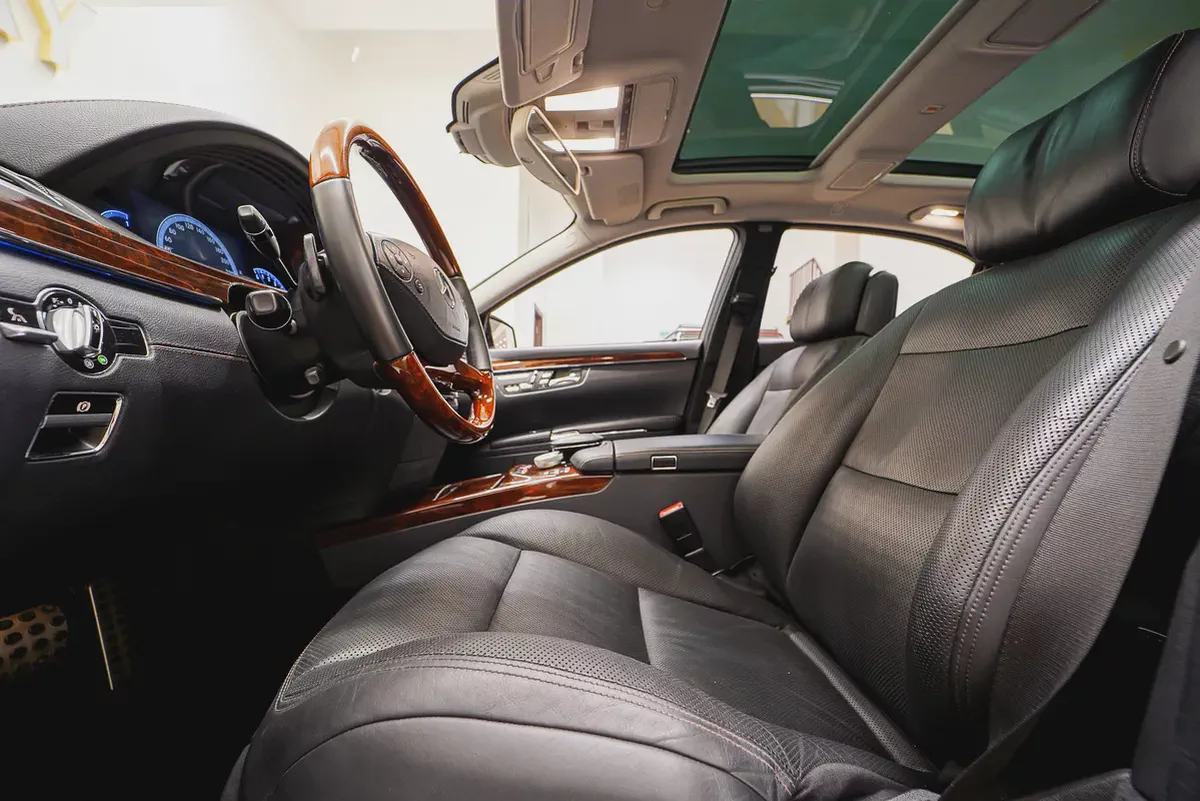 AED 1136 | MERCEDES S500 AMG 2012 | PRISTINE CONDITION | LOW KMS | HI SPECS | 1 YEAR WARRANTY-9-9