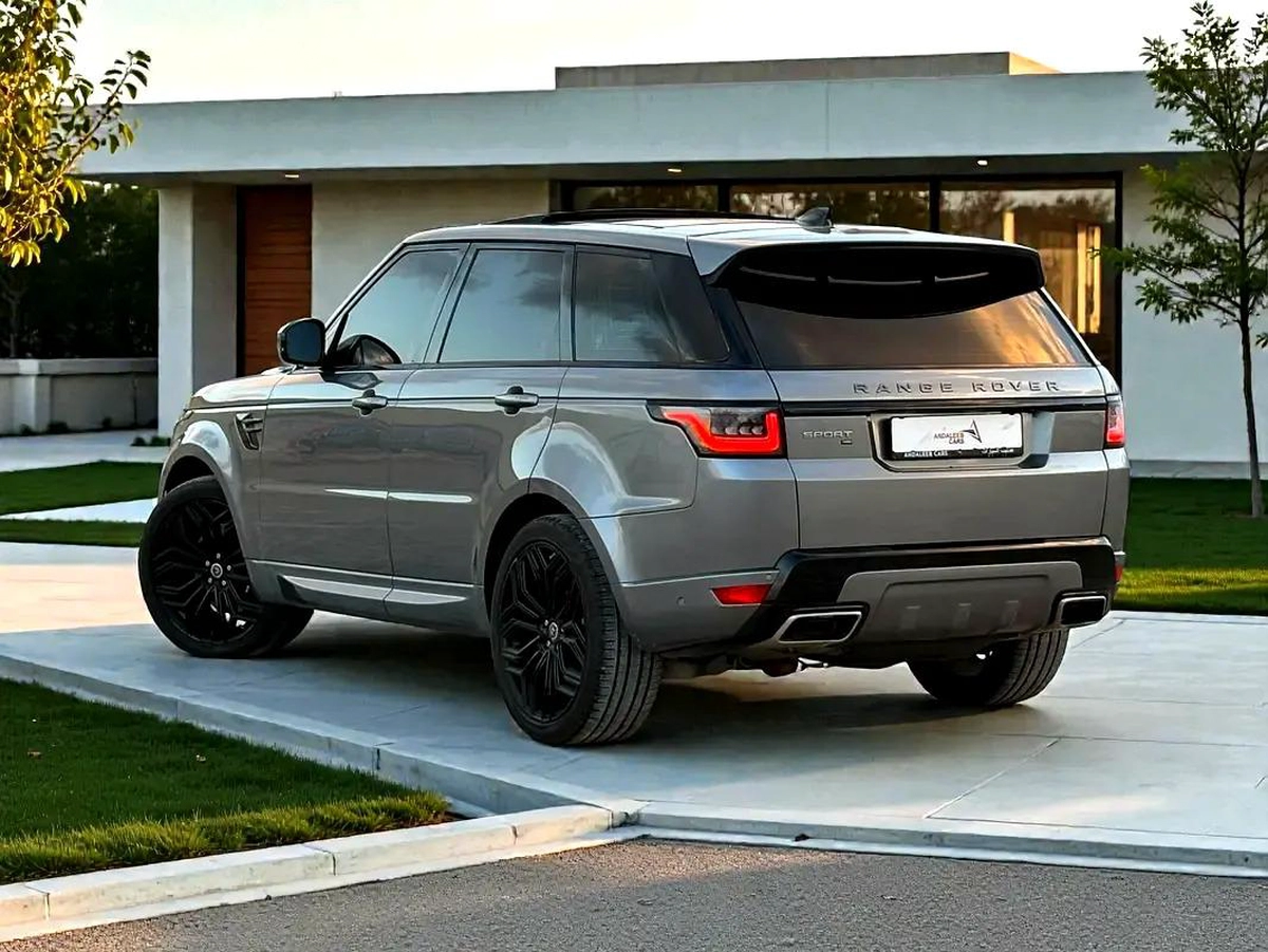 AED 2,790 P.M | 0% DOWN PAYMENT | RANGE ROVER SPORT HSE V6 | 2021 | GCC SPECS-12-12