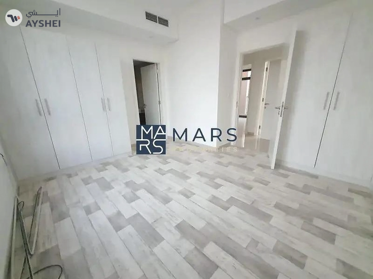 Corner unit / prime location / 3 BR VILLA /HOT PROPERTY for sale