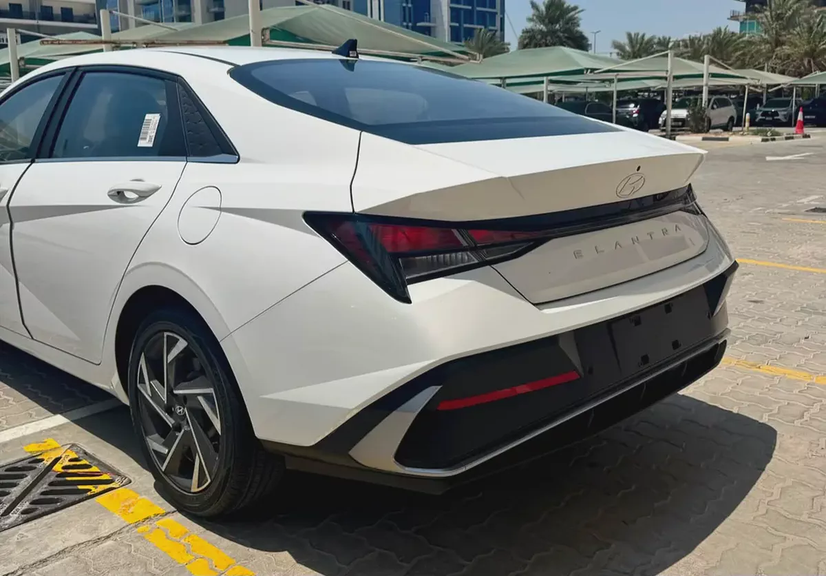 Hyundai Elantra Premium Cash, Bank Without Bank Financing availble-1-1