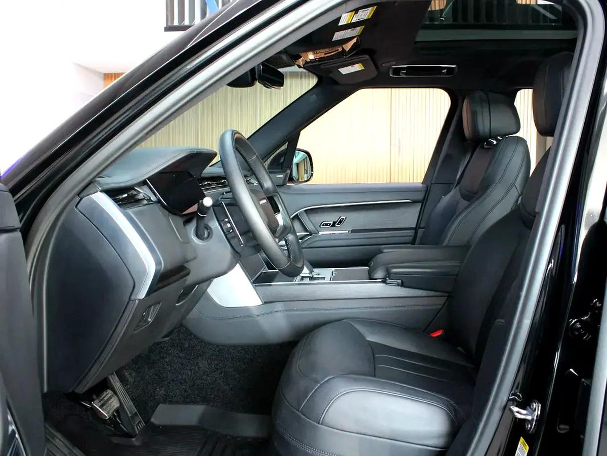 2025 - Land Rover Range Rover Vogue SE 2025 - Low mileage-10-10
