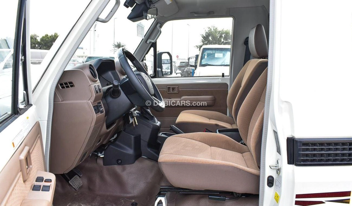 Toyota Land Cruiser Pick Up 2.8L Diesel  Auto Transmission-4-0